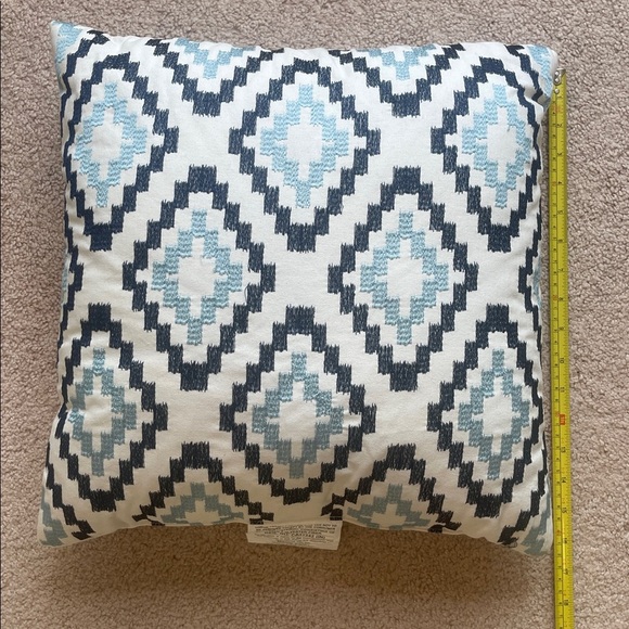 NWT Essential Home Blue and Black 18” Geometric Accent Pillows (Set of 2) - Picture 4 of 6